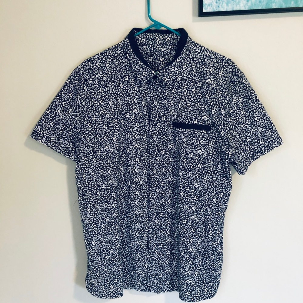 Lululemon Men’s Airing Short Sleeve Button Down L